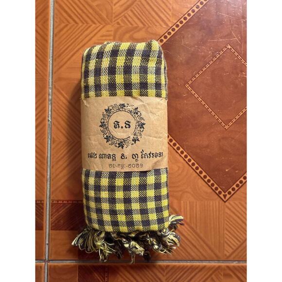 4pcs Artisan Womens Scarf Beautifully‎ Handmade in Cambodia - Picture 3 of 5